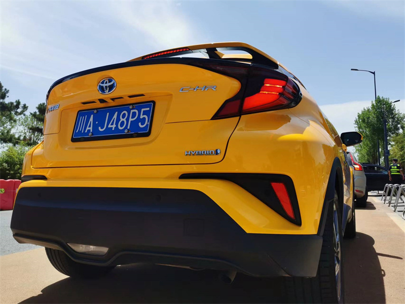 �Լݹ�������C-HR˫�� ���������㶫ʫ����