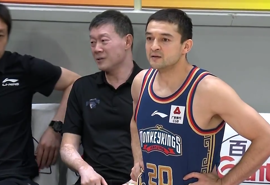 cba新賽季賽程排名（CBA前11輪積分榜！1隊全勝1隊全敗，上海隊4連勝，廣東隊漸入佳境）