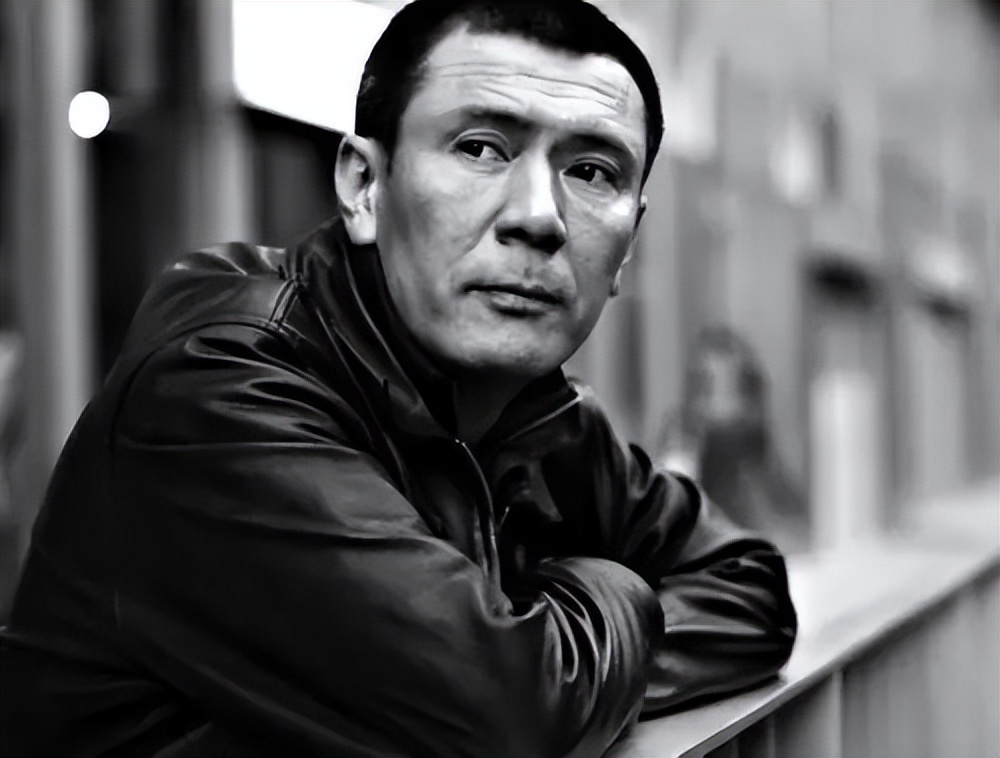 著名演员姚安镰，缺失女儿童年有愧疚，离婚后和女儿相互依靠