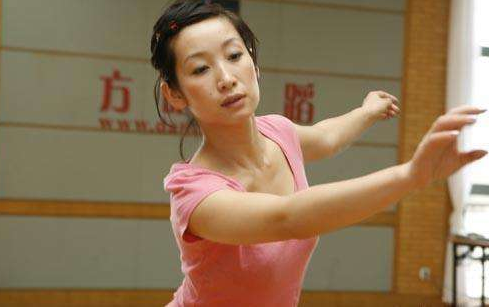 挺大肚撑起一个家的秦海璐，产后婆婆待她亲如女儿，今仍幸福甜蜜