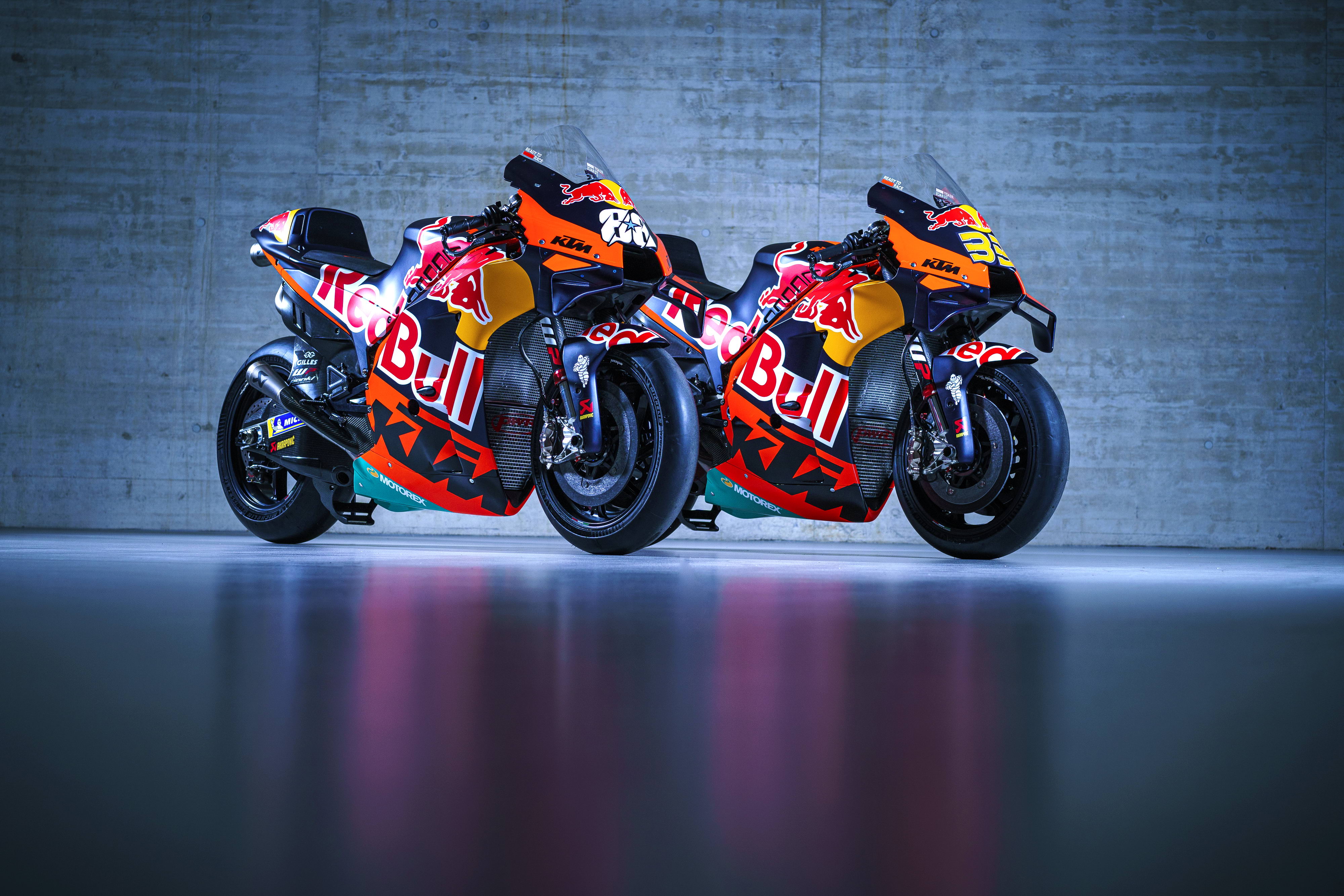 赛车rc比赛(MotoGP 2022：KTM MotoGP 红牛车队的 RC16 赛车)