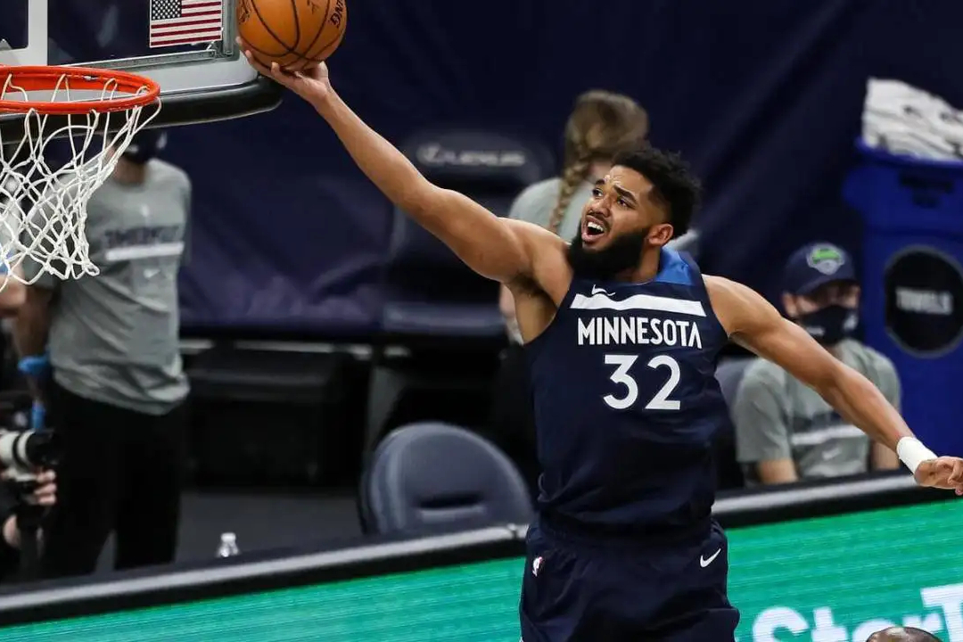 nba東部中鋒排名（美媒評現役首發中鋒！太陽艾頓第9，湖人濃眉哥第3，榜首實至名歸）