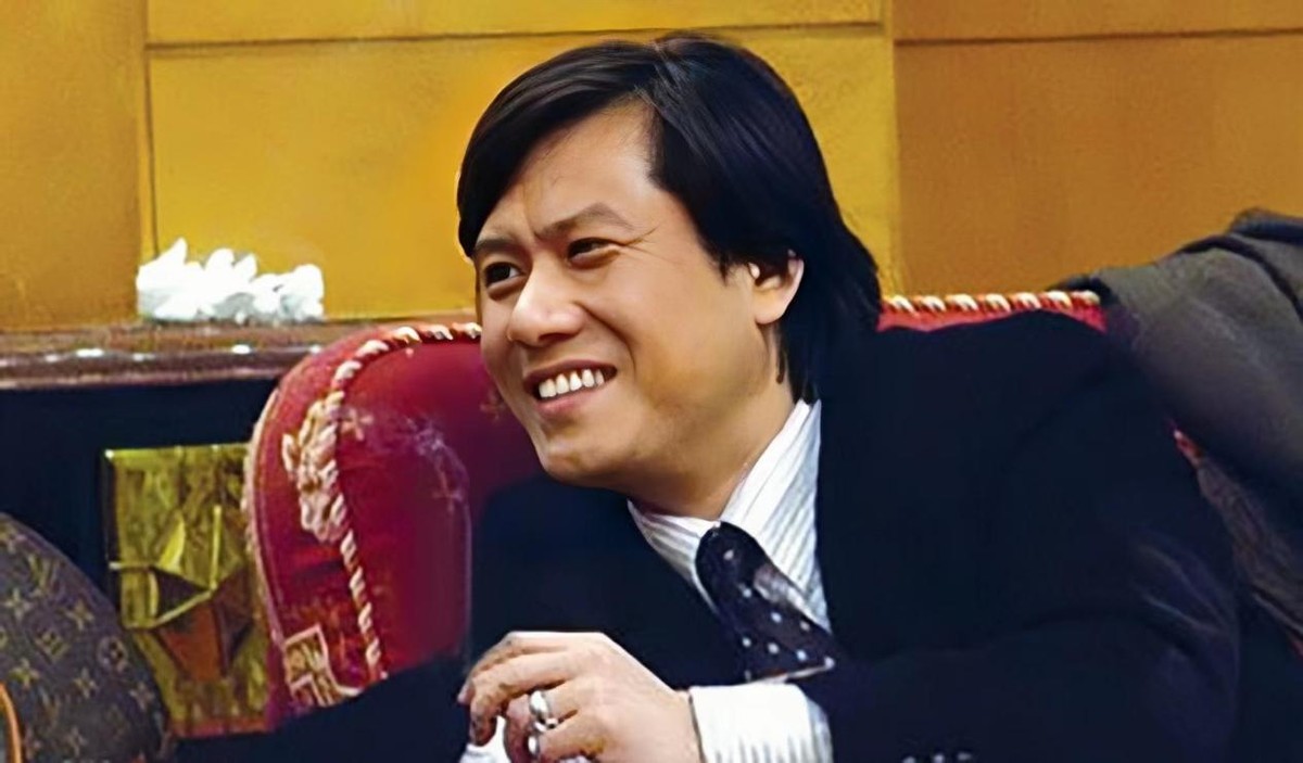 沧桑阿峰：难忘和刘晓庆两年婚姻，余生只想做儿子的好父亲