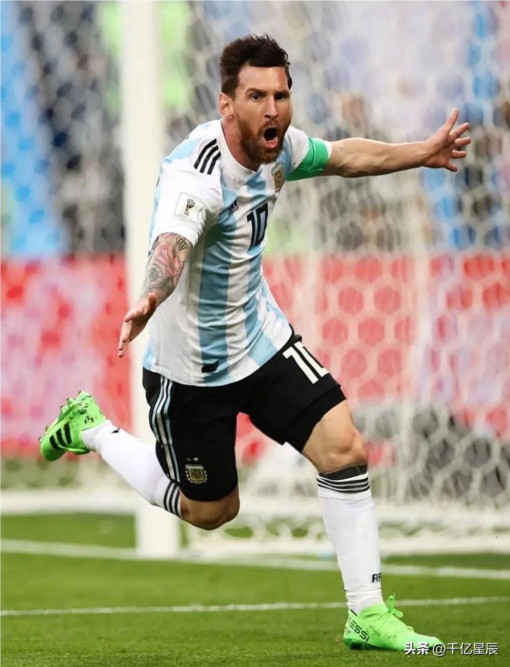 世界十大足球球王（最新历史十佳球员排名！梅西登顶，C罗无缘）-华海博客