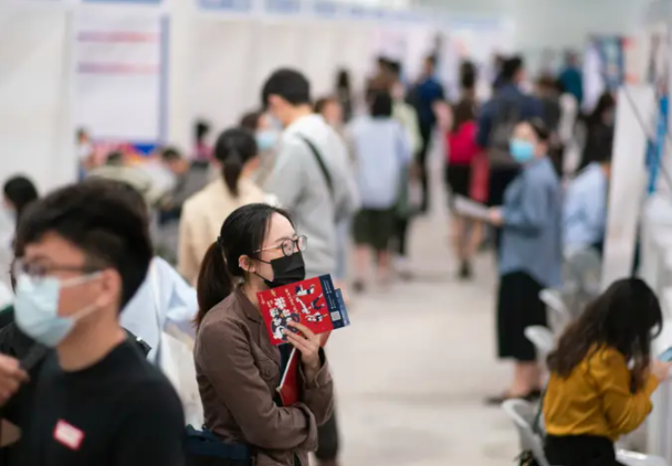 英语“四六级”考试要变难了，符合条件也未必能考，你在其中吗