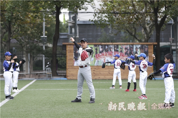 上海理工大学附属小学校园里“燃！青春”(图2)