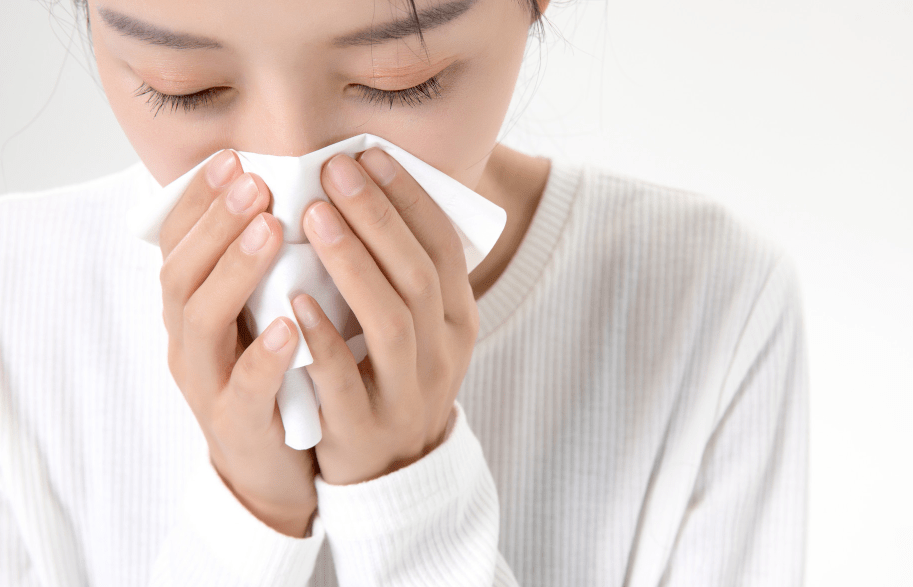 睡到凌晨，嘴巴容易发干是怎么了？是因为体内缺水？有这4种原因