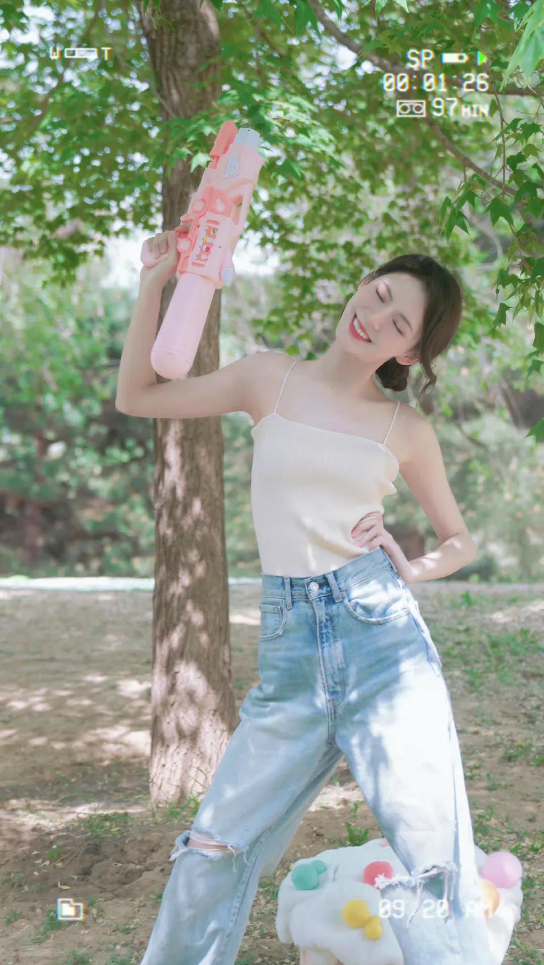 张予曦近期穿搭