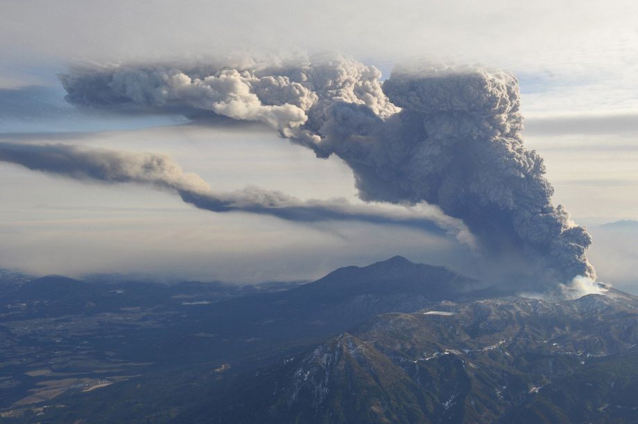 岩浆正大规模“膨胀”，喷火口增多近6倍，日本富士山恐将喷发？