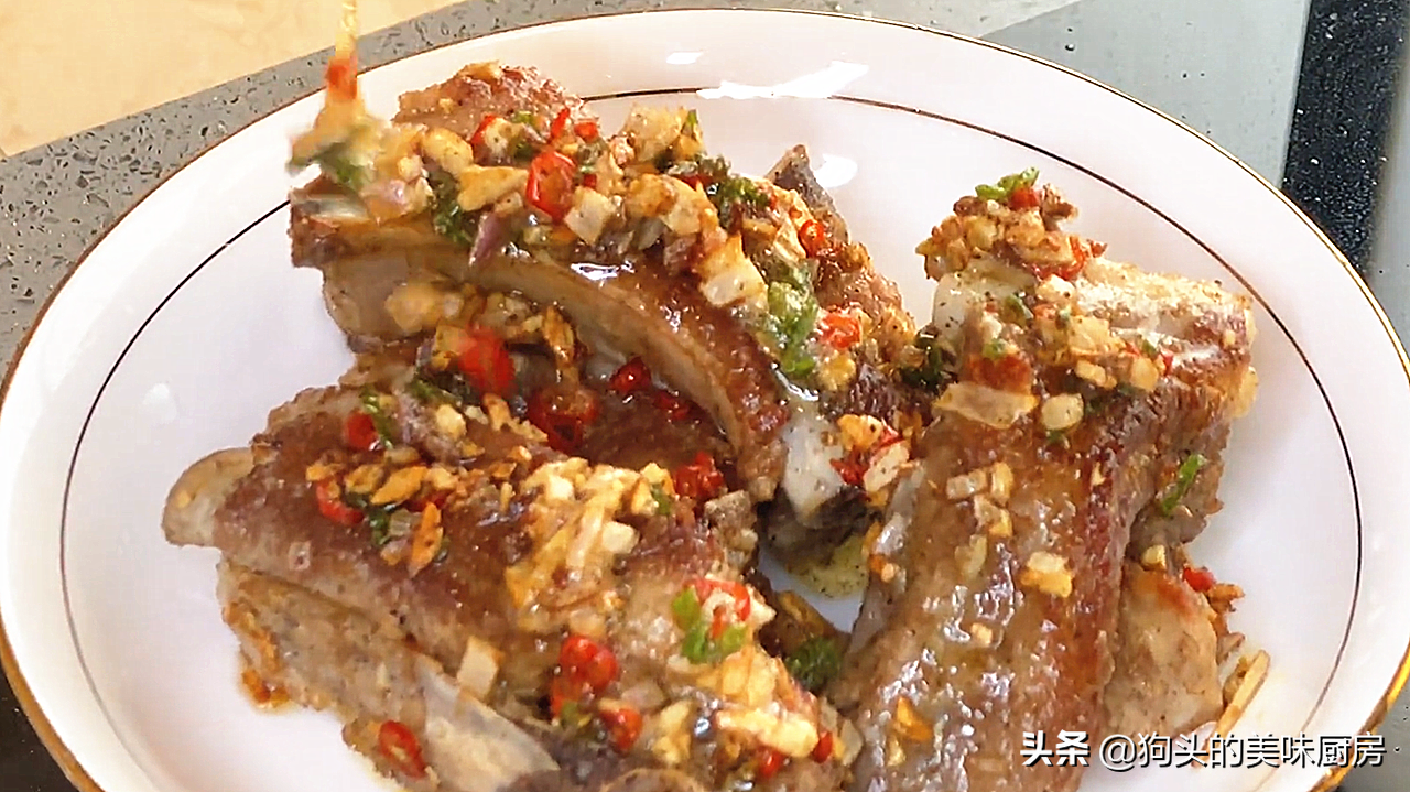 排骨这样做真的好吃，不仅有肉吃还有汤喝，肉汤鲜美，非常实用