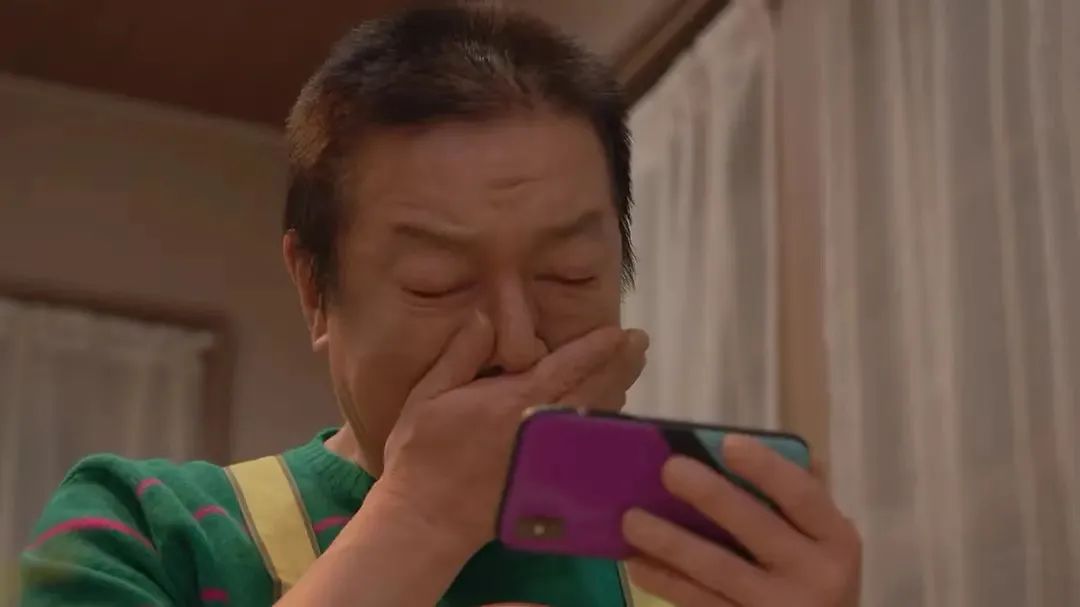 新视觉高清频道足球直（看世界杯的最高段位，是在车里）