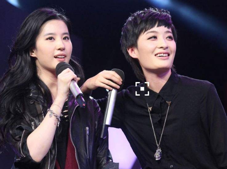 刘亦菲和曾轶可 刘亦菲拒绝曾轶可-春风号