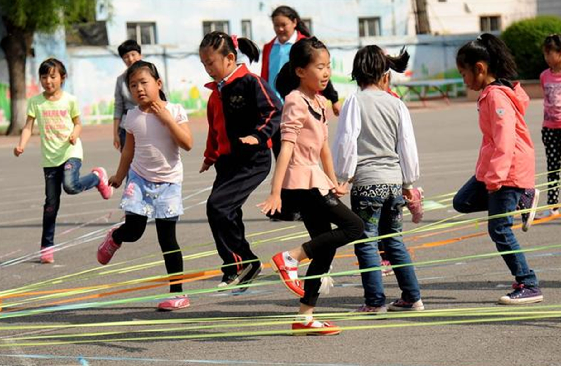 中国首位变性人，隐瞒男儿身嫁给52岁富商，丈夫死后一张纸条拆穿