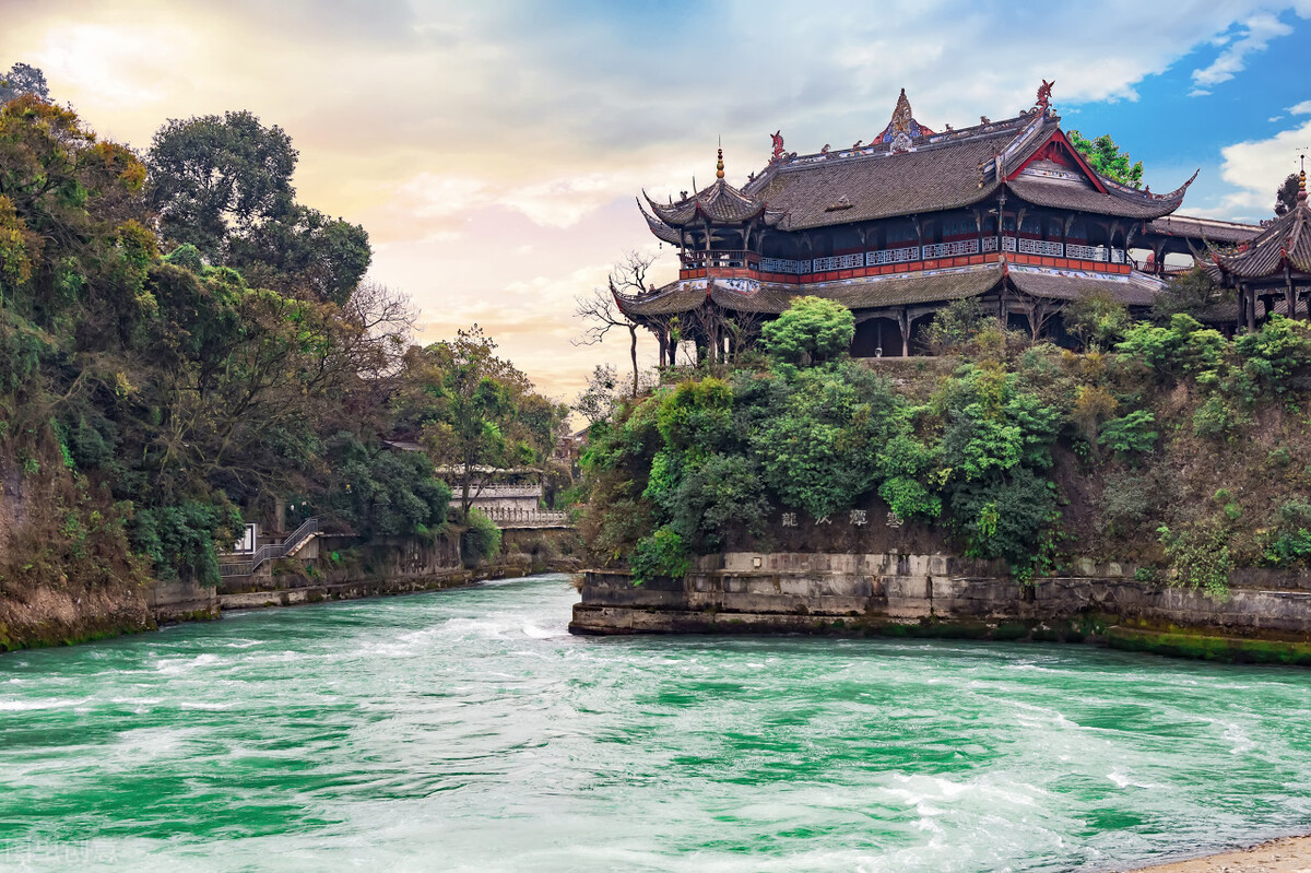 中国十大热门旅游城市，看看你所在的城市有没有上榜