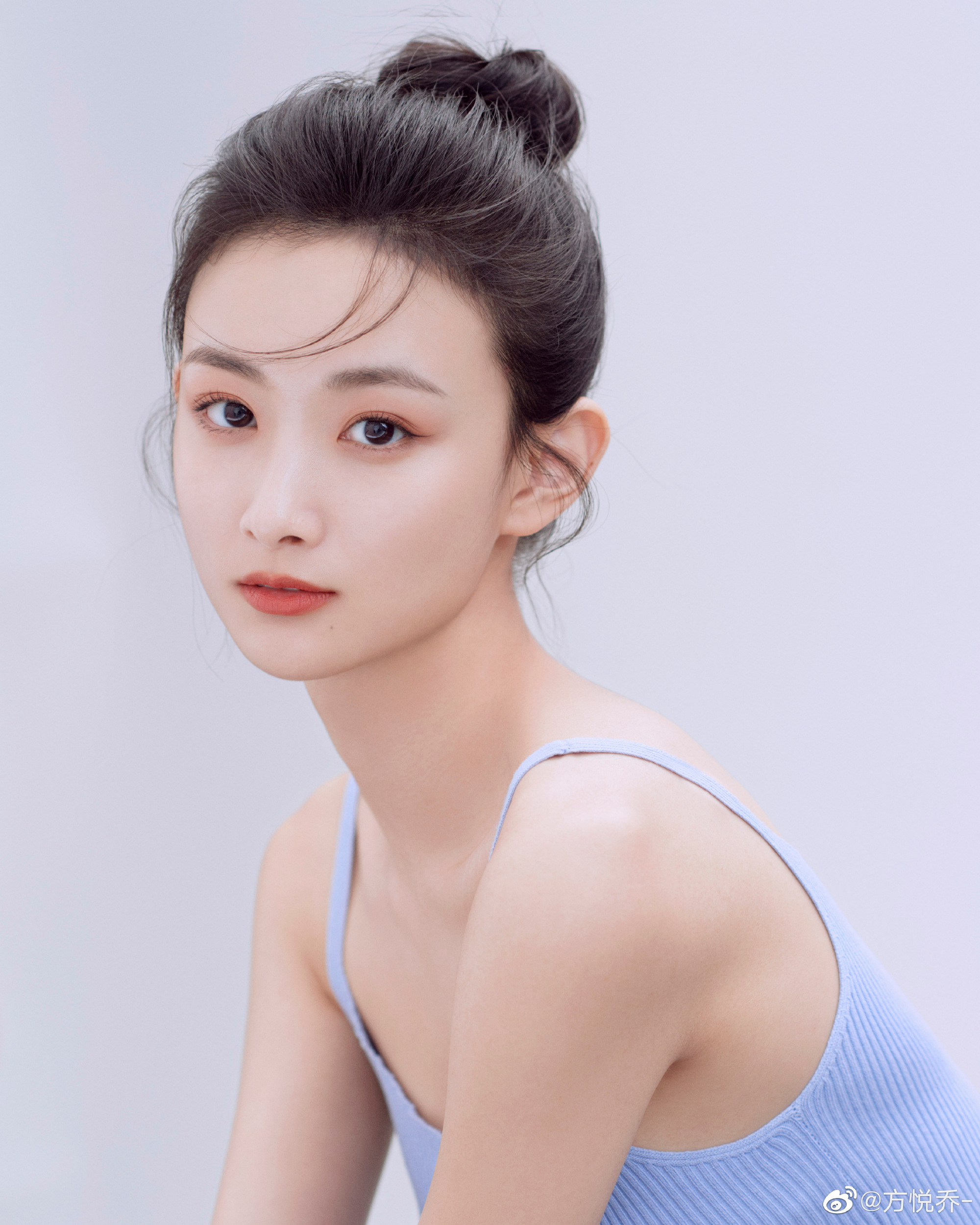 黄小蕾足球(《人世间》开分8.1，九位女演员素颜被赞，演技是真正的颜值滤镜)