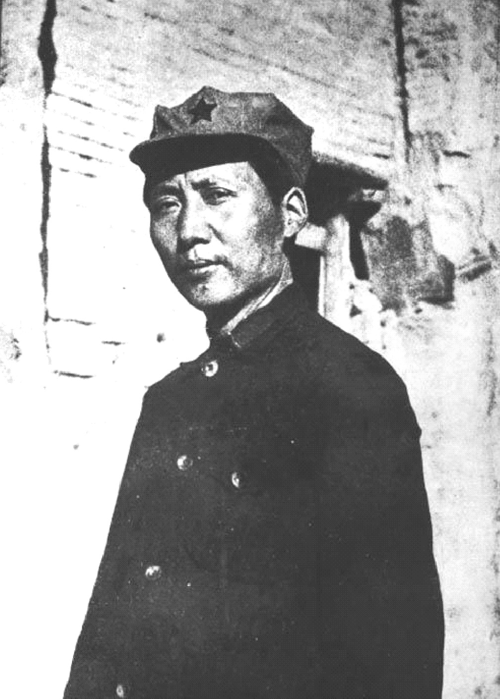 我们是人民的武装，不是粗鲁的文盲——读《毛泽东军事箴言》