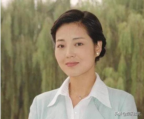 王茜华：为爱主动出击，两次换角，人到老年没能逃过一劫