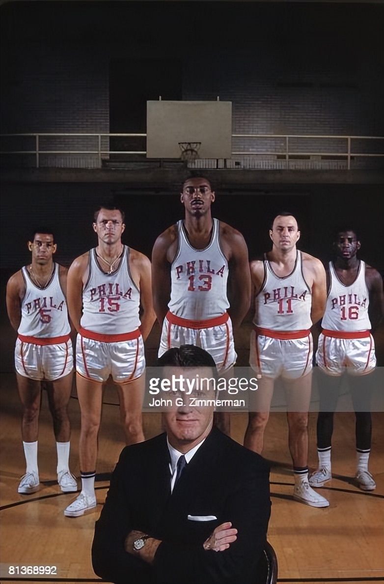 nba勇士出过哪些名宿（勇士队史控卫名宿：3个名人堂，2个助攻王，1人为勇士奉献一生）