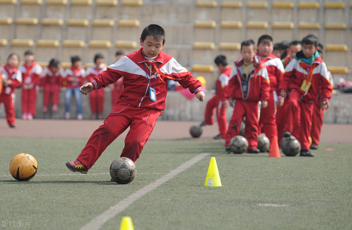 你们就知道我去哪踢球(你还愿意送你的孩子去踢球吗？)