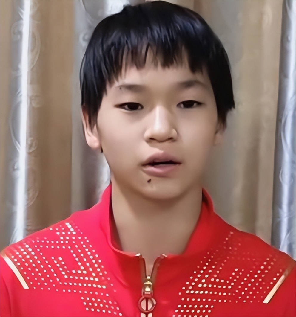 全红婵15岁生日！奥运会+国际泳联送祝福，近照曝光，长成大姑娘