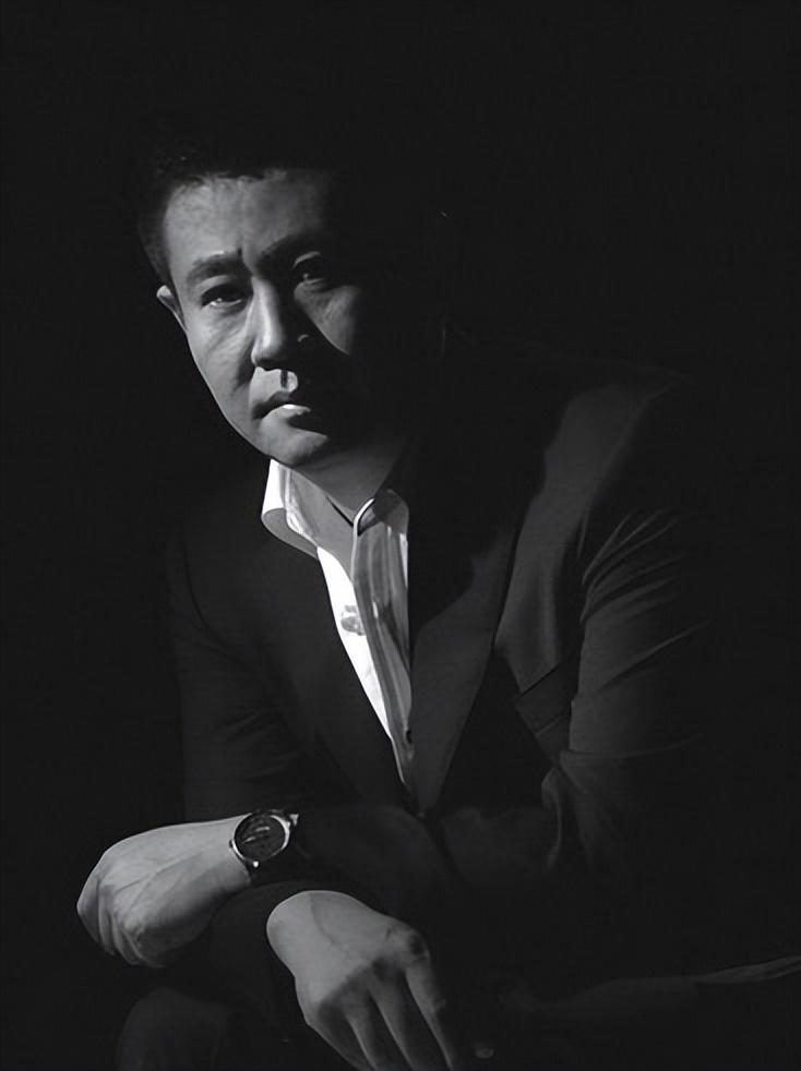 央视主持人赵赫:退休仅6个月后去世,临终前40字遗言让人泪目