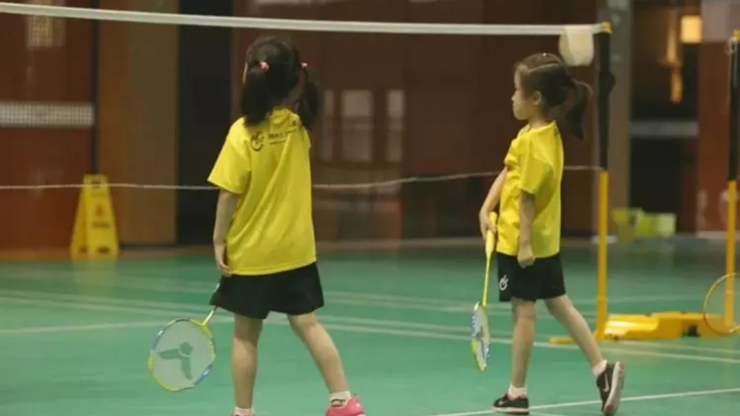 篮球和跆拳道哪个对孩子好(五个适合小学生的体育项目，让你的孩子健康成长)