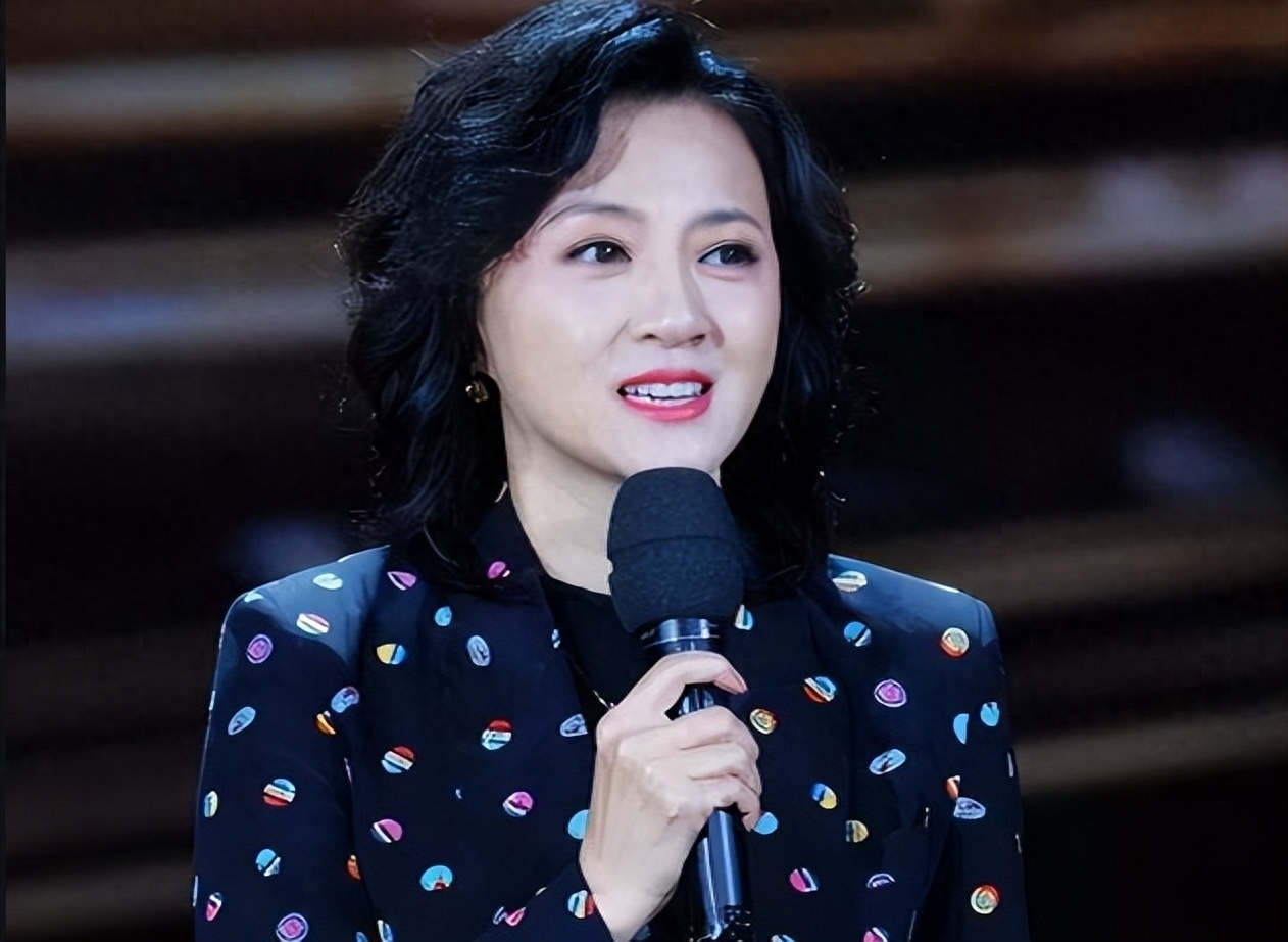 几登春晚火遍全国,竟沦落至精神病院,谁害了"小品女王"金玉婷