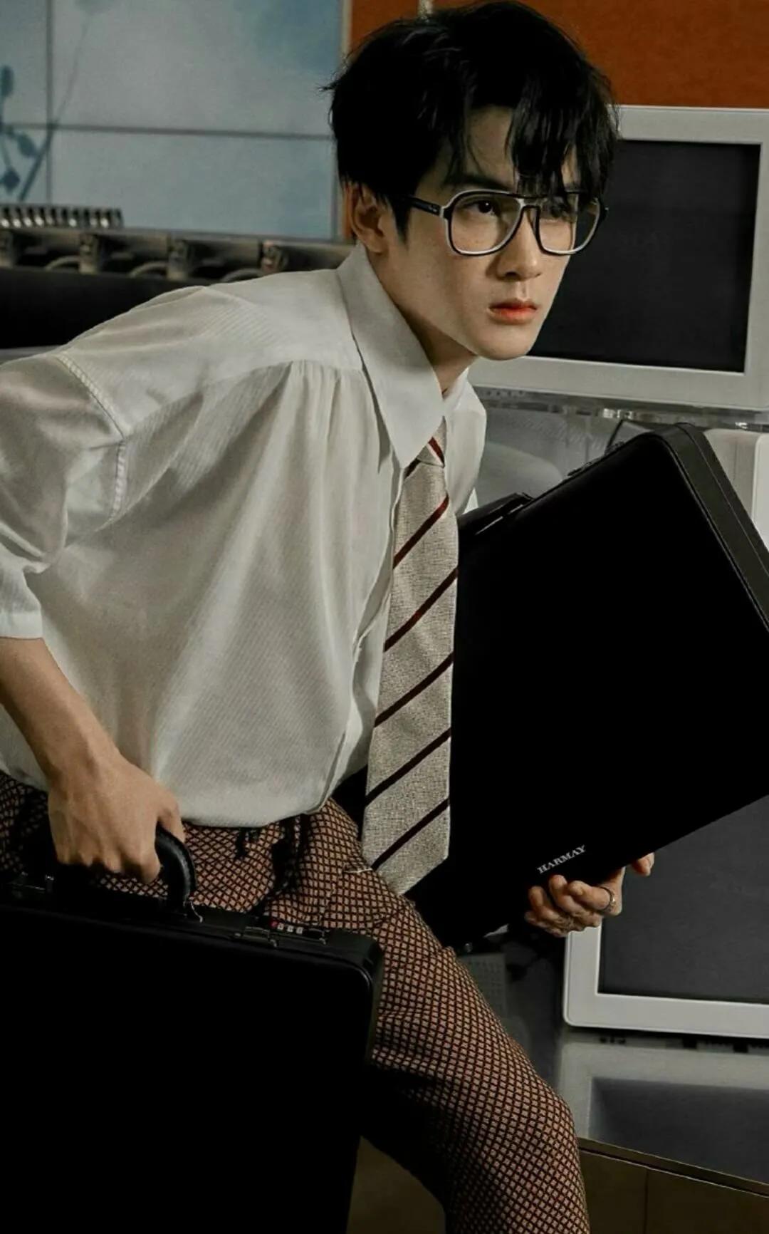 檀健次 演员 帅哥 手机壁纸 竖屏