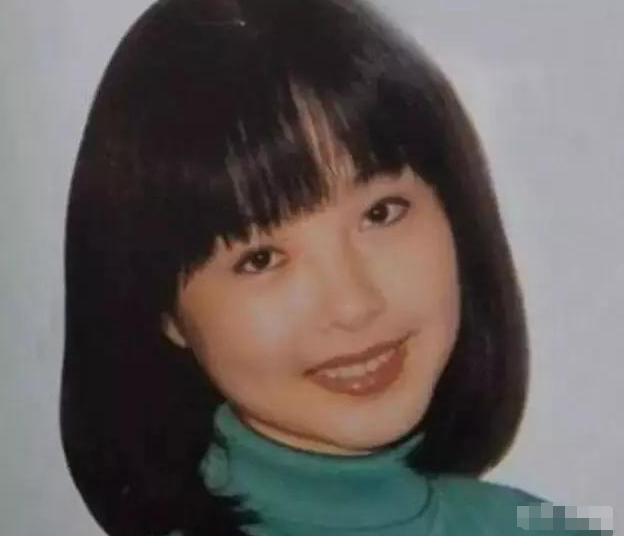 瘦到病态，动脸成瘾，切胃、剪肠齐上阵，内娱的畸形审美真可怕