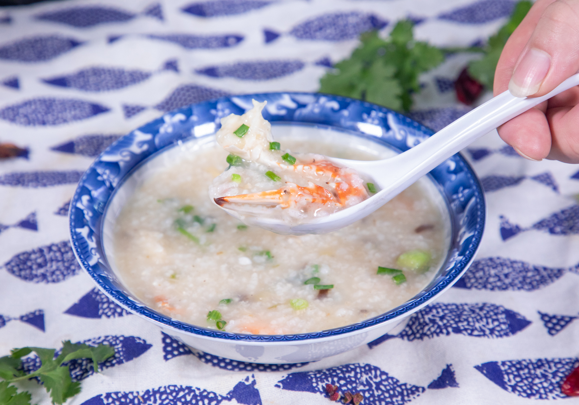 潮汕鲜虾砂锅粥,夜宵摊中的杠把子,味道香,出品快