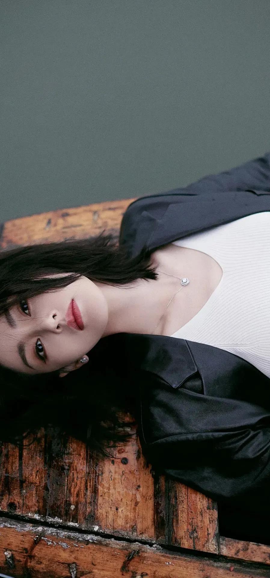 张天爱、杨幂杂志大片，清纯唯美，炫彩多姿