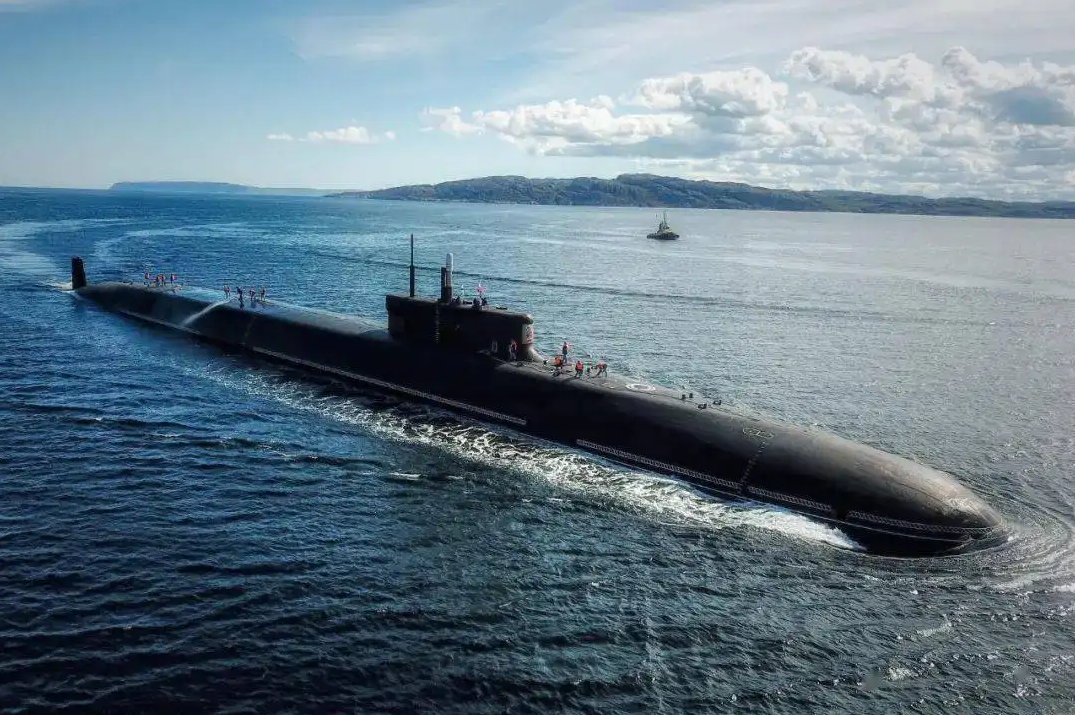 俄罗斯北风之神核潜艇,2分钟发射96枚核弹头