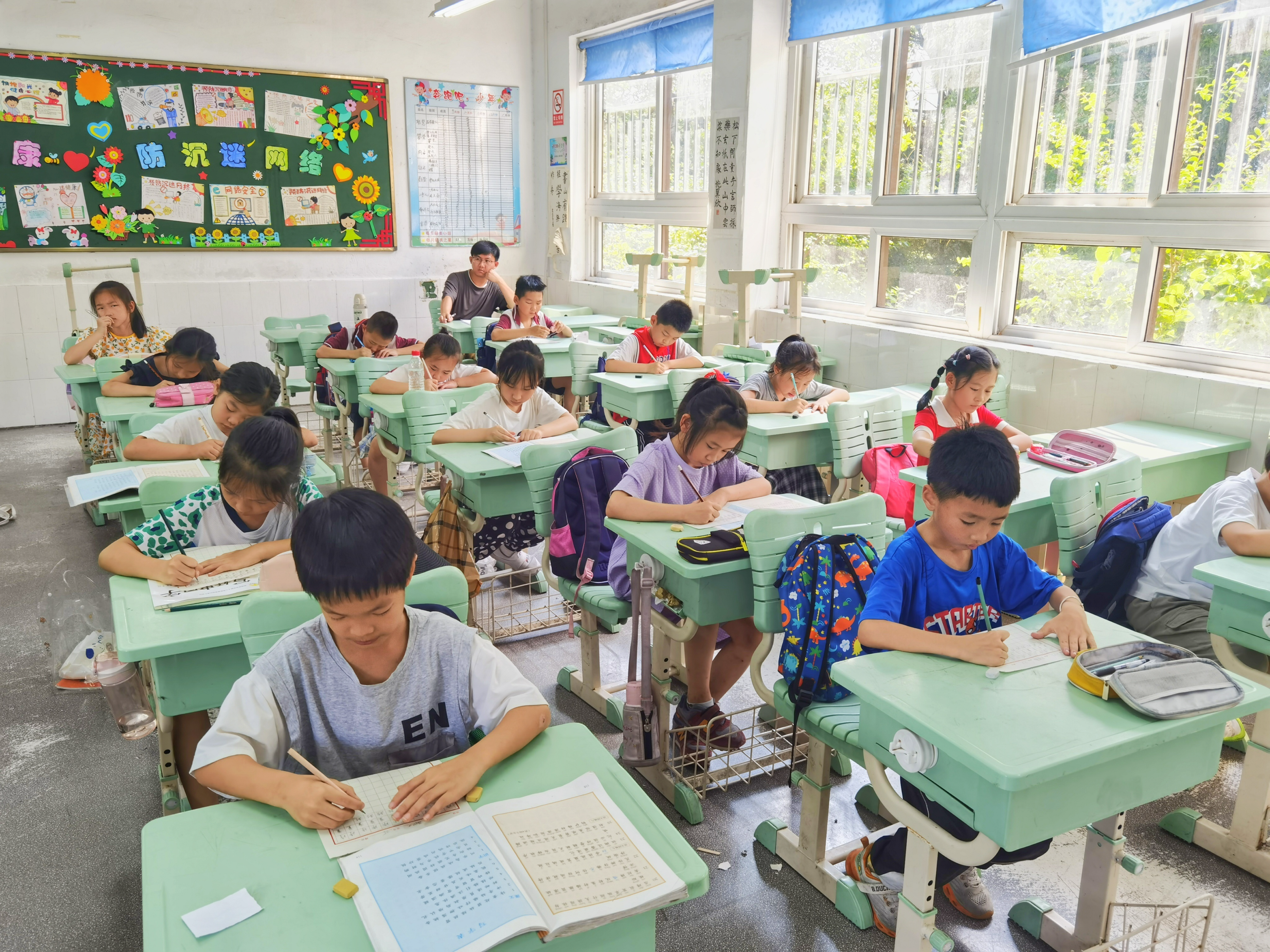 “学校帮你带娃”给学生家长带来稳稳的幸福感