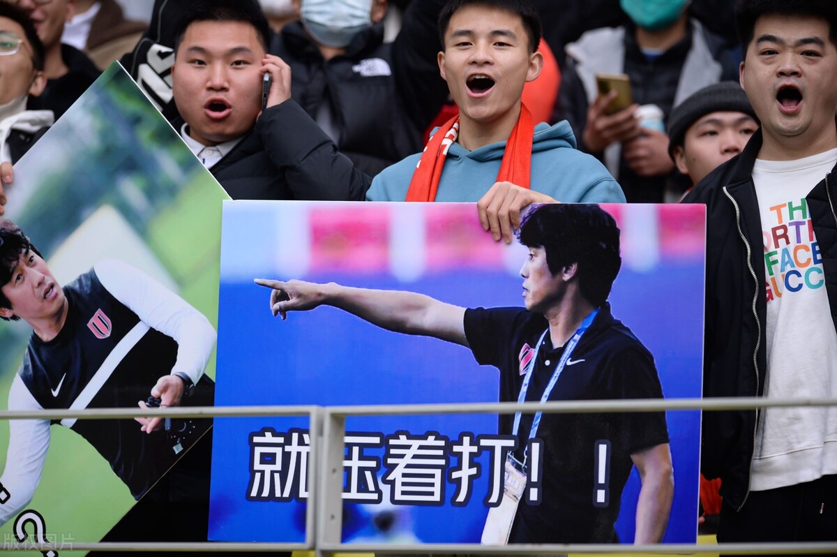 中超什么时候可以看球（开赛时间敲定！原汁原味的中超回来了，你有多久没去现场看球了？）