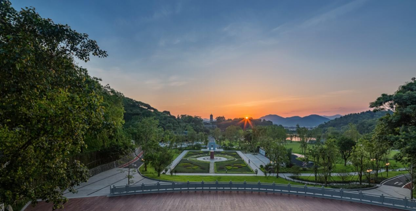 禅林悟本来 | 新兴县六祖故里旅游度假区花径景区 / 棕榈设计