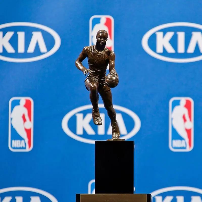 NBA单赛季MVP+FMVP+总冠军仅10人完成！篮球之神达成四次！无老大