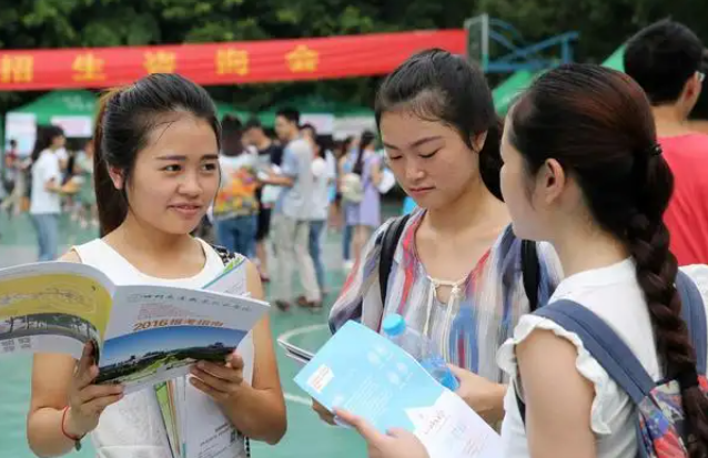适合压线生报考的4所大学，录取分数低，但实力很强好就业