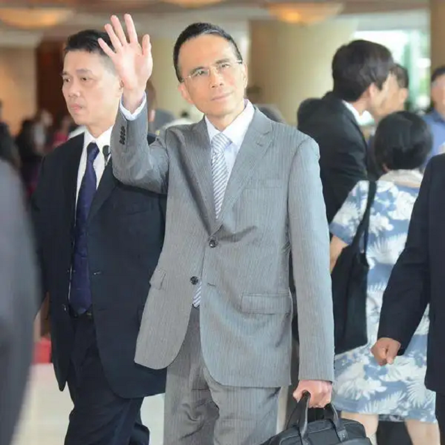 勒索李嘉诚10.38亿，横行香港8年的张子强，被枪毙后留下3大疑团