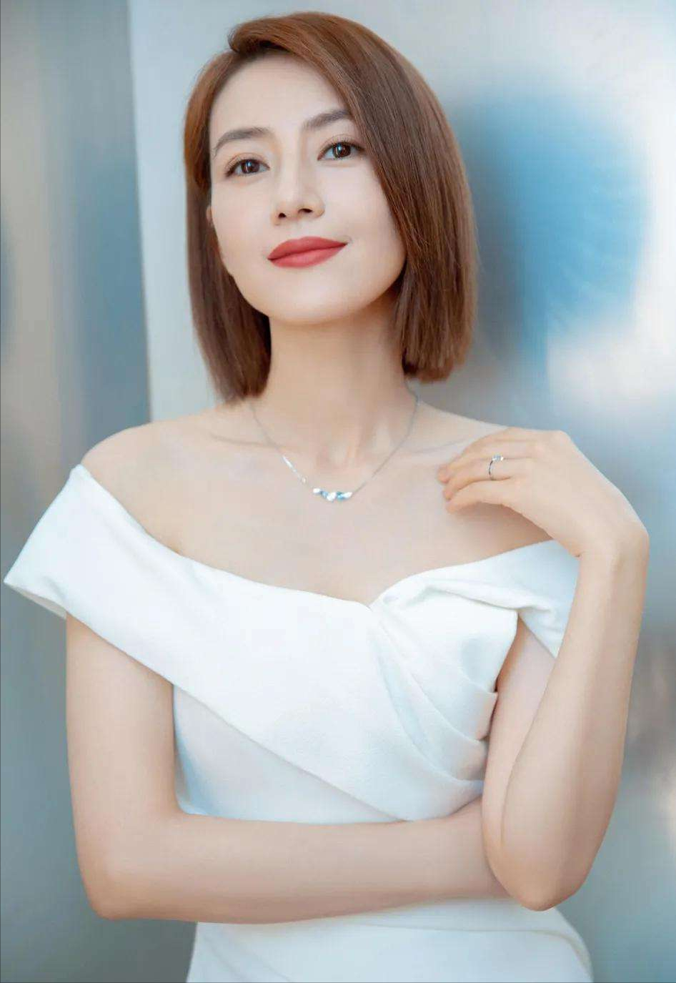 不愧是当年的国民女神高圆圆啊