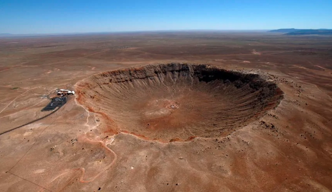 依兰陨石坑:4.9万年前,一颗直径100米的陨石砸在了我国境内