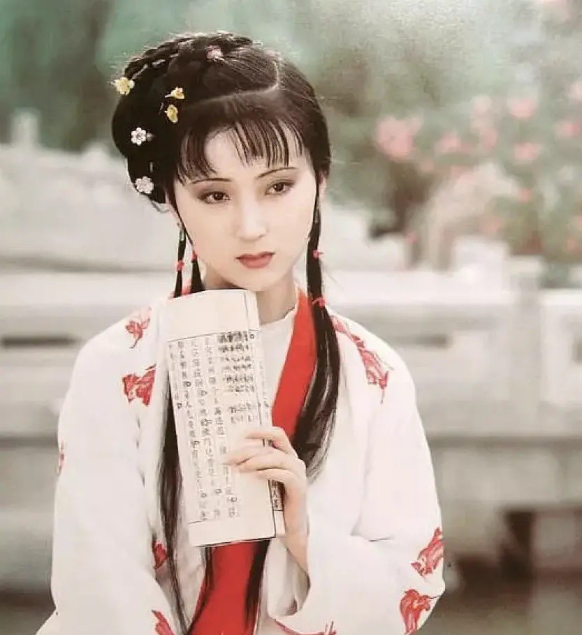 未嫁宝钗、无子熙凤、多病黛玉，红楼35年，演员竟都活成了剧中人