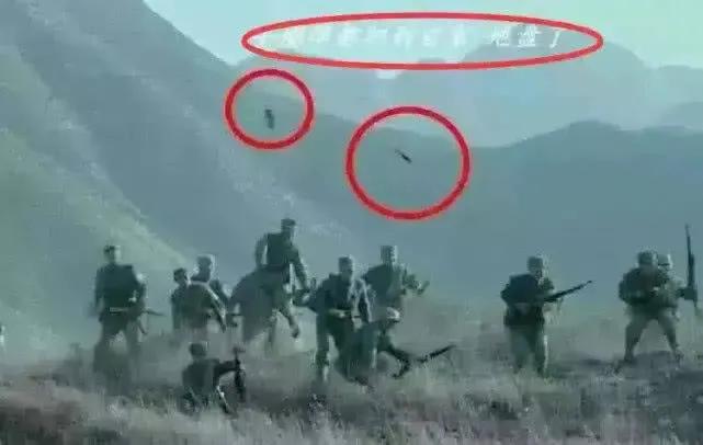 笑到胃疼的穿帮镜头，手榴弹忍了，赵丽颖身后的小厮站着睡着了