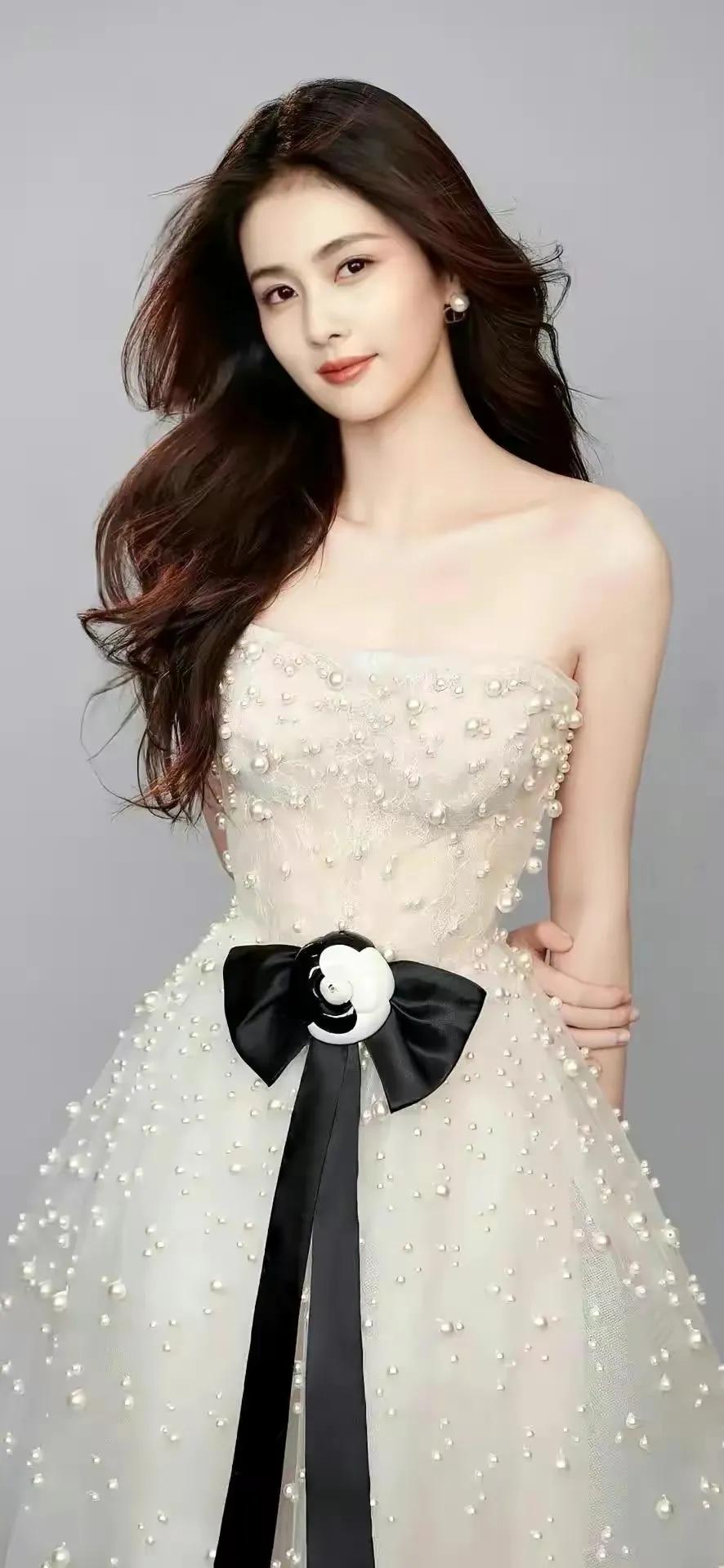 张天爱、杨幂杂志大片，清纯唯美，炫彩多姿