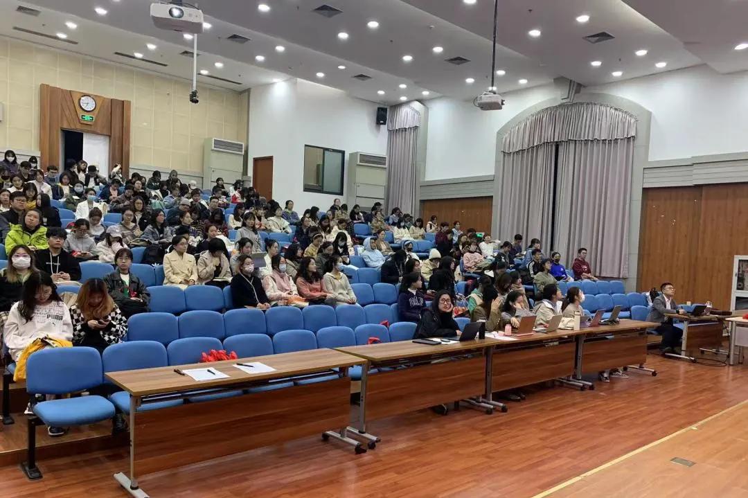 策马与上海外国语大学有啥小秘密