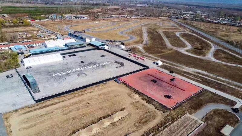 现实版“秋名山之战”：赛车青训、疯狂烧钱与极限竞技