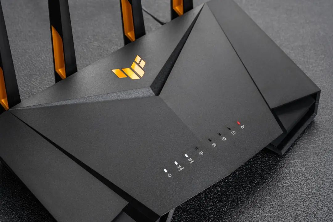 华硕tuf gaming电竞小旋风路由器测评