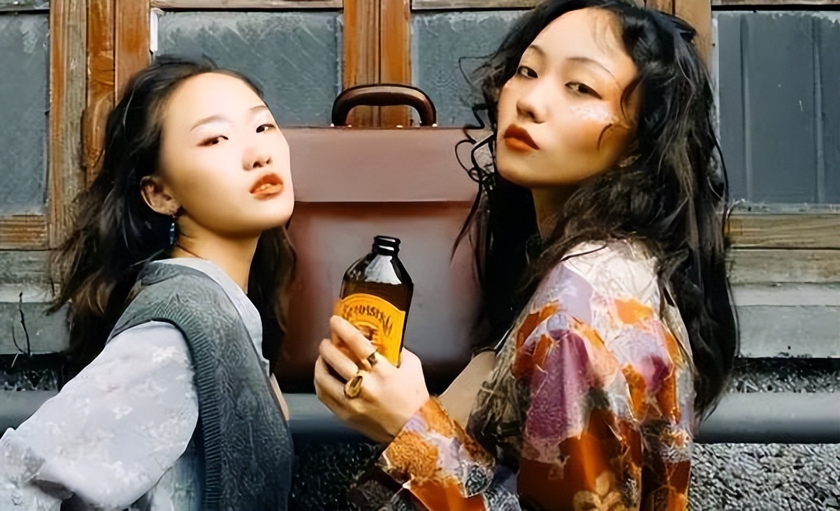 “疯产姐妹”停更39天，张小花被曝回家待产，单身人设崩塌？