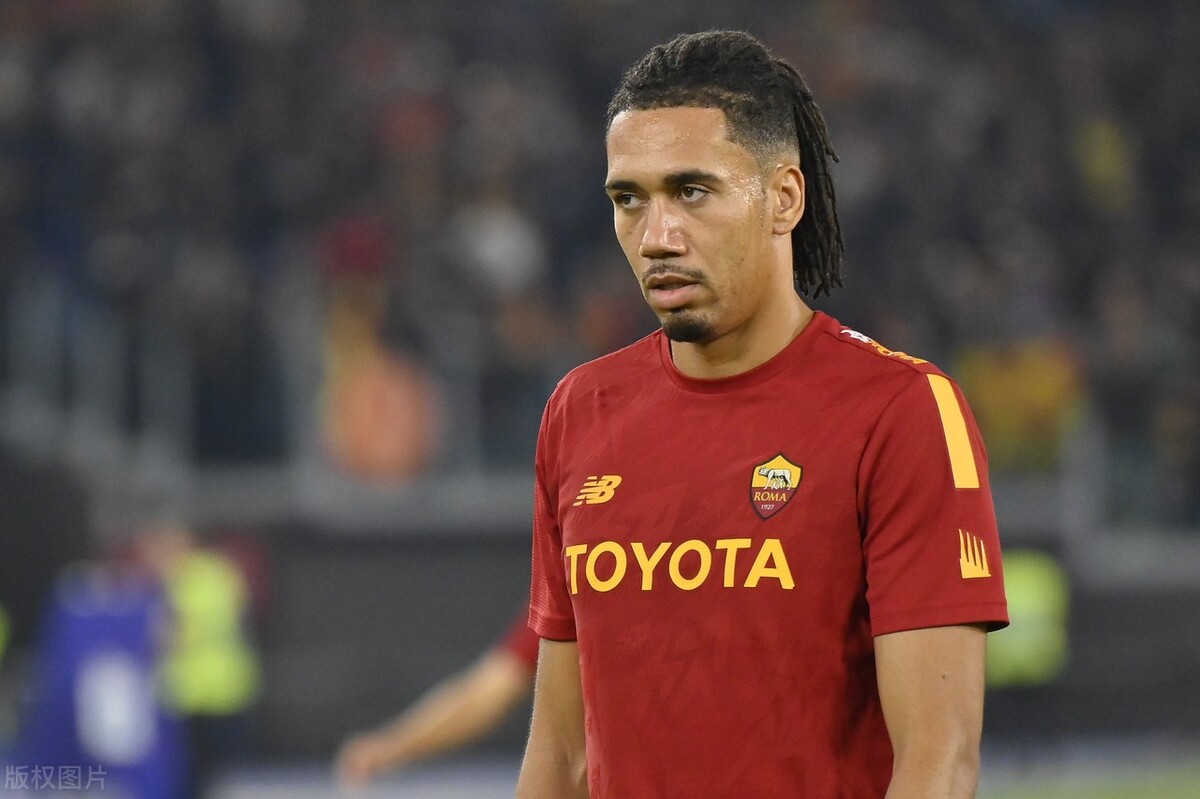 然而离世界级中卫斯莫林还差什么（丢人！五大前锋才进4球，斯莫林进3球，失去迪巴拉，穆帅靠谁？）