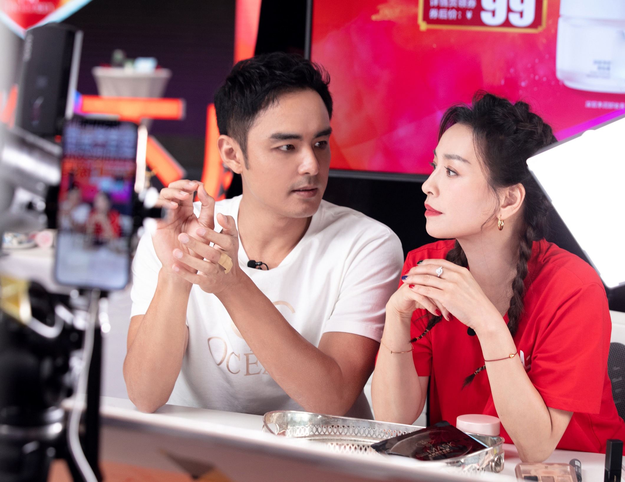 10位过气港台明星现状：有人没车没房，有人向粉丝借钱
