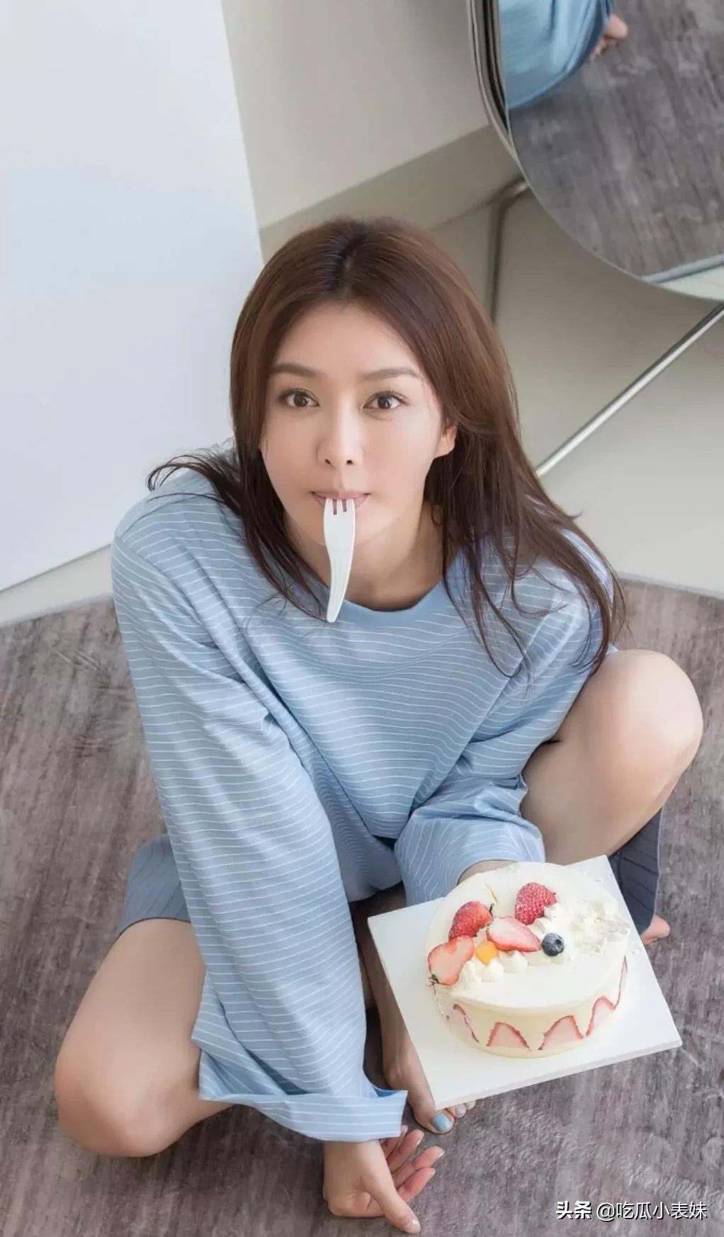 秦岚，美艳绝伦，网友：我的女神